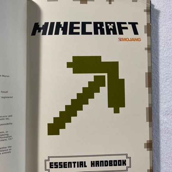 Minecraft Essential Handbook  - Picture 3 of 4
